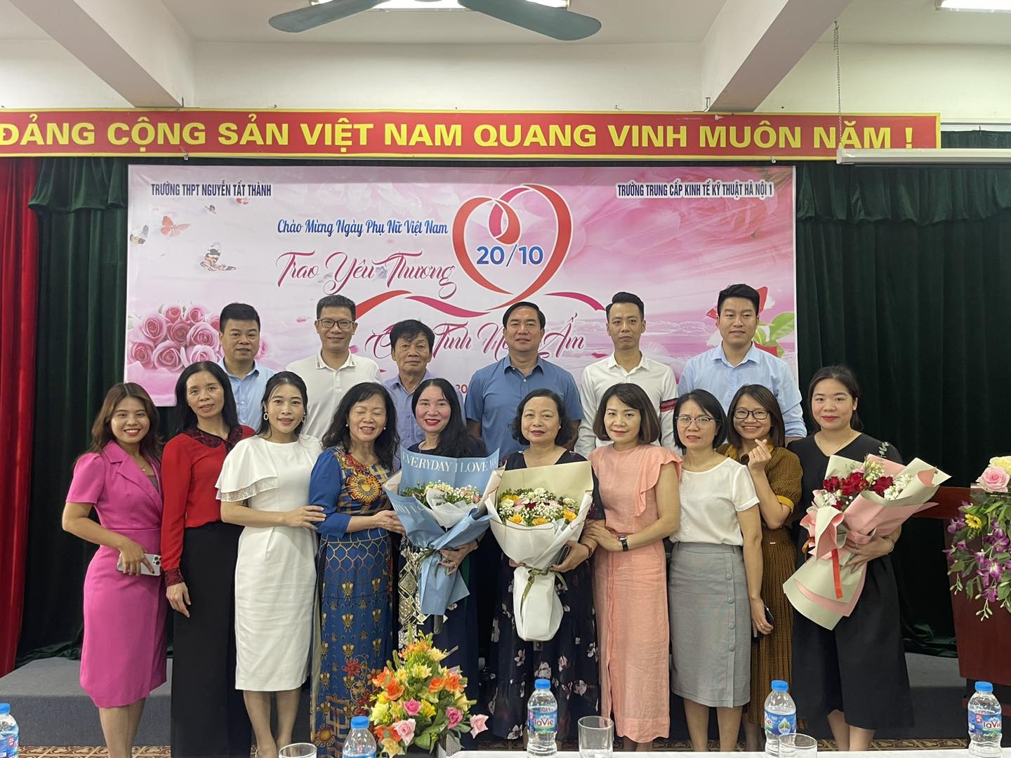 Chúc mừng ngày Phụ nữ Việt Nam 20/10